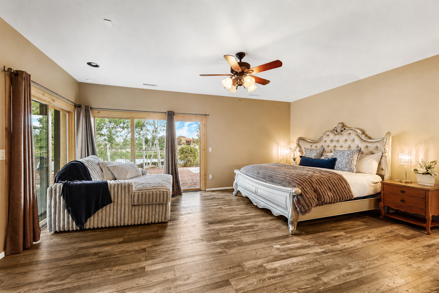 Primary suite with king bed